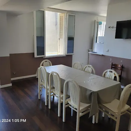 Grand T4 Proche Sanctuaires Appartamento *