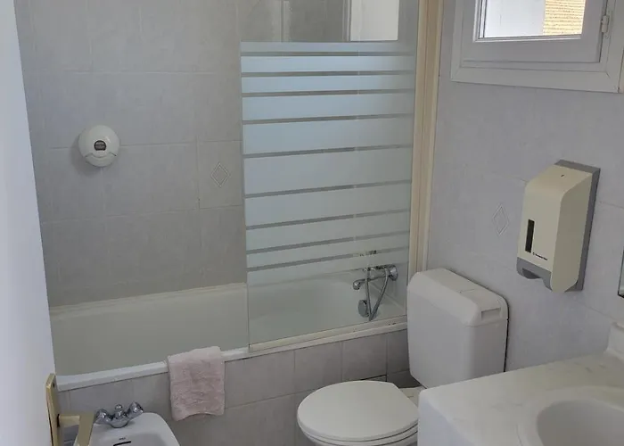 شقة Grand T4 Proche Sanctuaires لورد